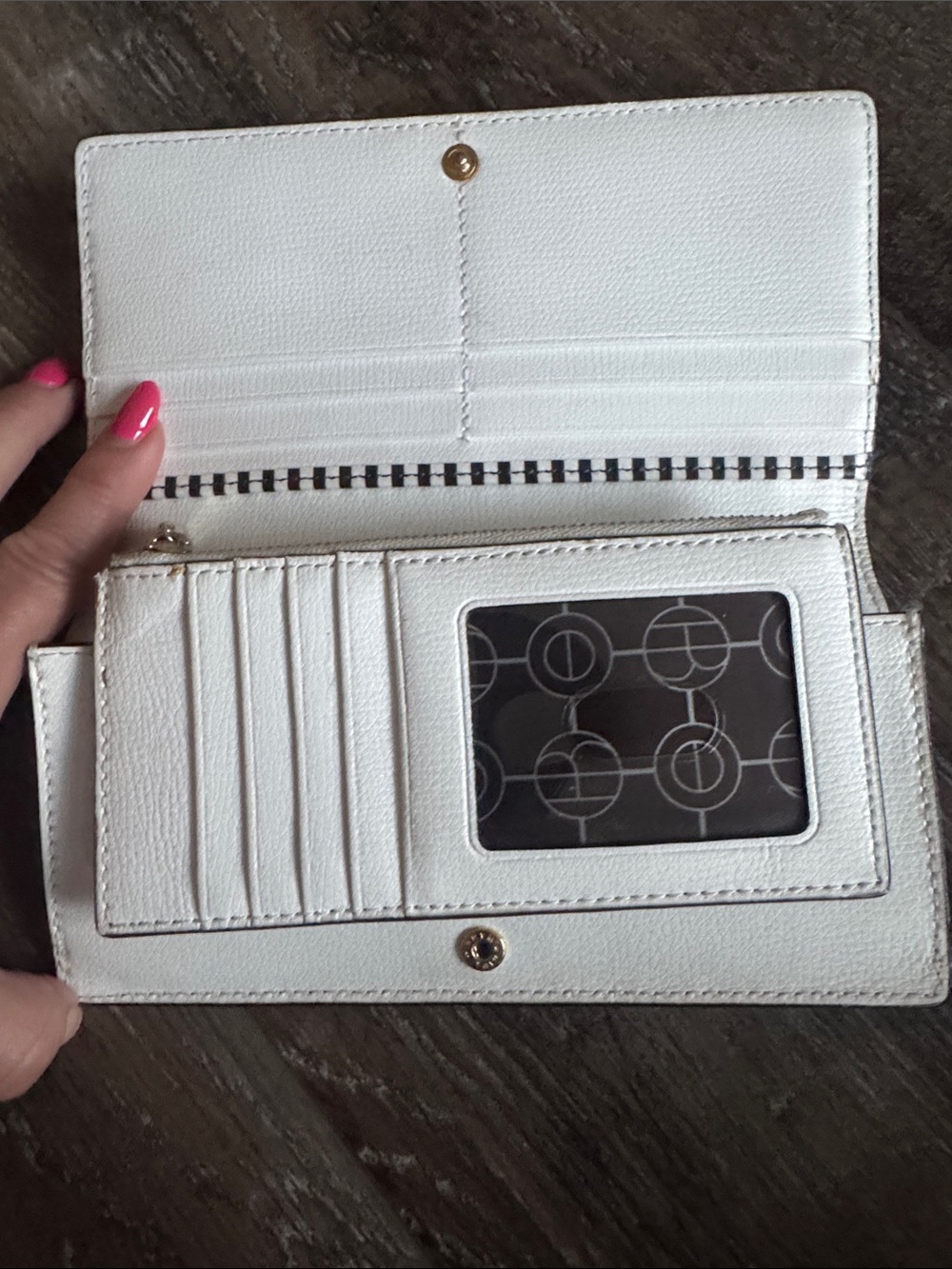 henri bendel White Leather Continental Wallet with Gold Hardware - Picture 3 of 7